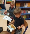 PIERWSZAKI W BIBLIOTECE