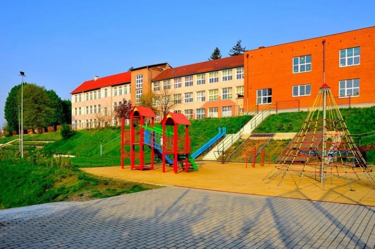 ORGANIZACJA PRACY W TRYBIE HYBRYDOWYM