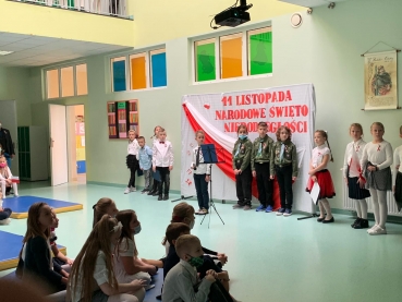 Szkoła do hymnu. Święto Niepodległości