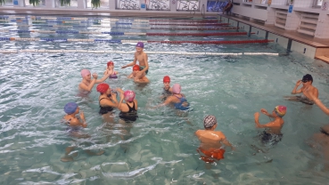 Klasa sportowa na basenie